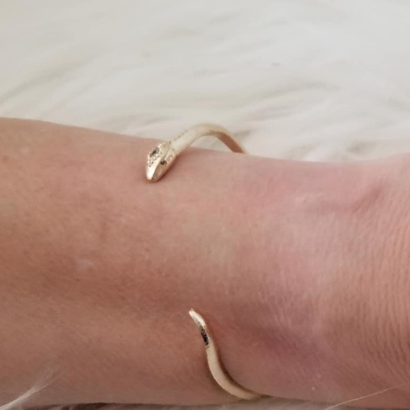 Kendra Scott Goldtone Snake Bracelet Cuff, EUC - Picture 6 of 7
